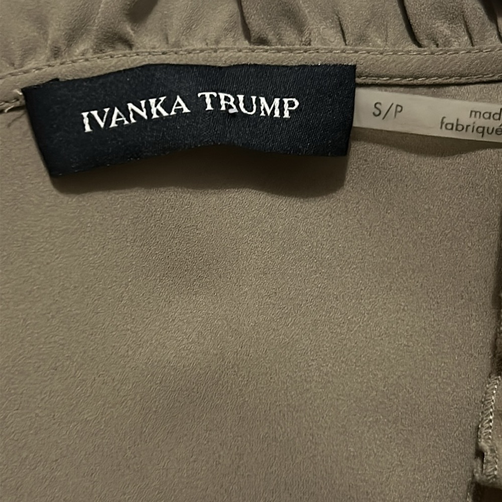 Ivanka Trump Top 💥 - Picture 5 of 8